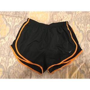 Nike shorts size Large